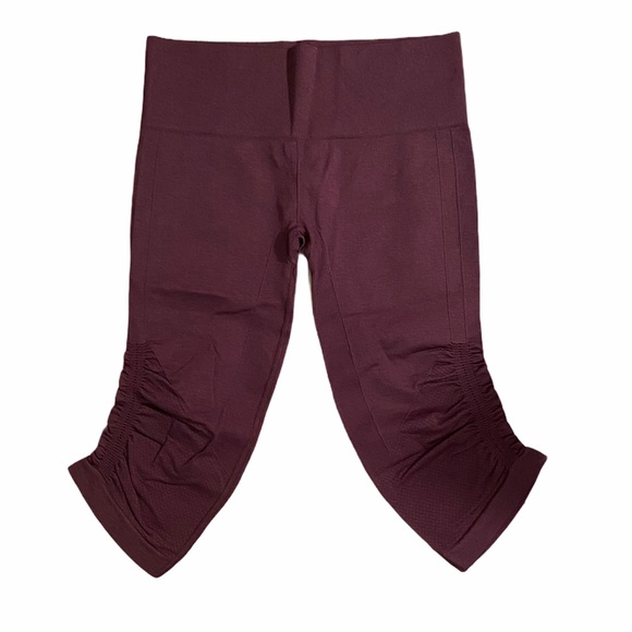 lululemon athletica Pants - NWOT Lululemon In The Flow Crop II Leggings